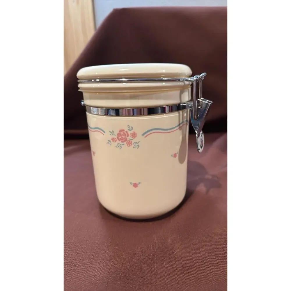 2 Corelle Coordinate English Breakfast Acyclic Storage Jars 48 Oz. amd 58 oz.